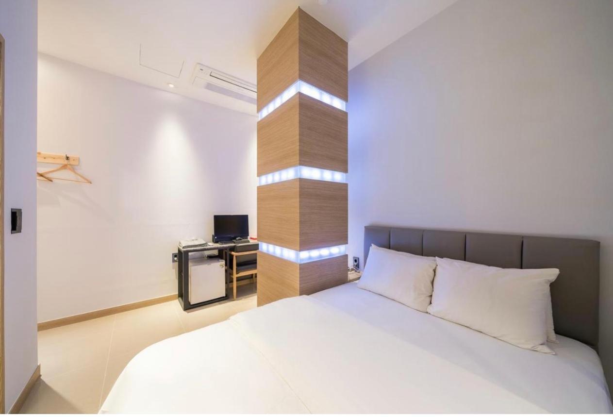 Hotel Myeong Jak Сувон Экстерьер фото